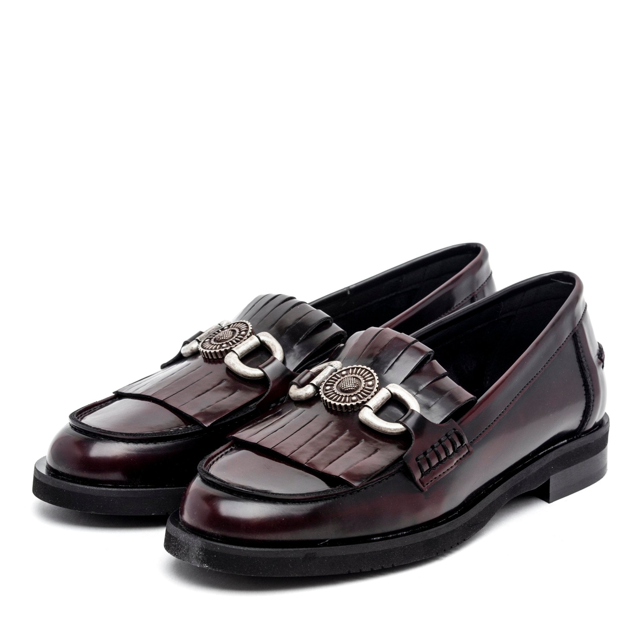 Mocassino bordeaux con frange e accessorio. - TreemmeCreazioni