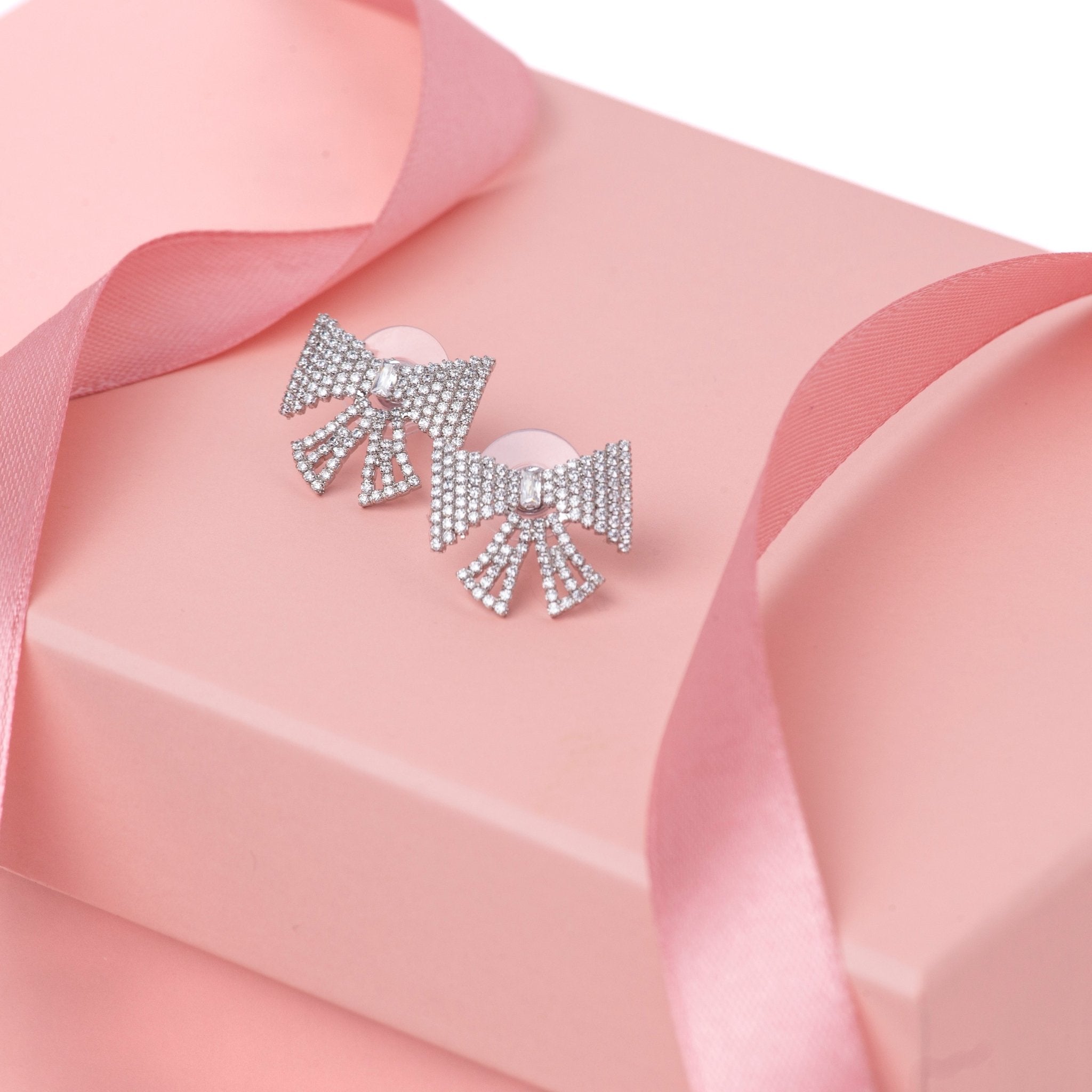 Orecchini a fiocchetto. - TreemmeCreazioni