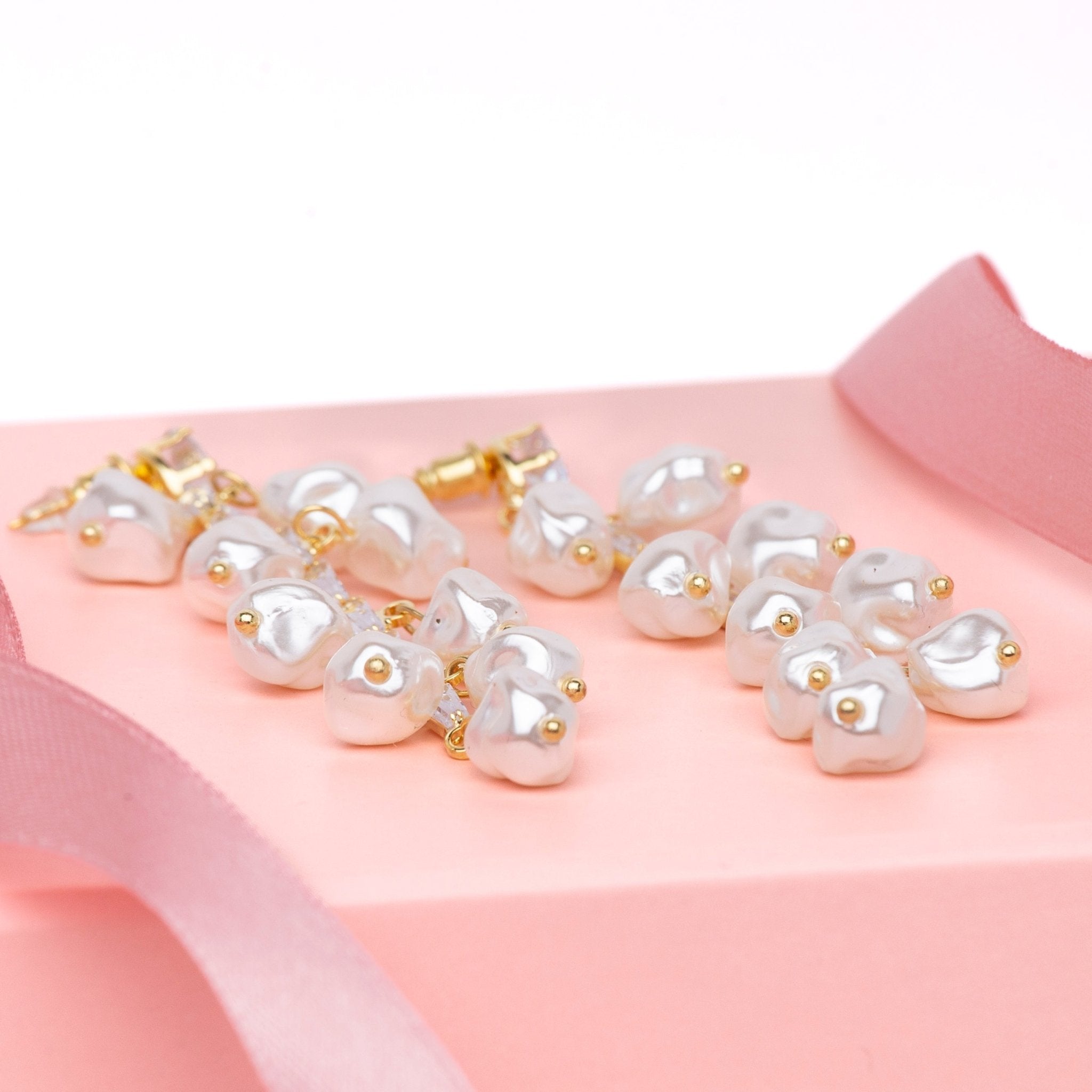 Orecchini pendenti con pietre. - TreemmeCreazioni