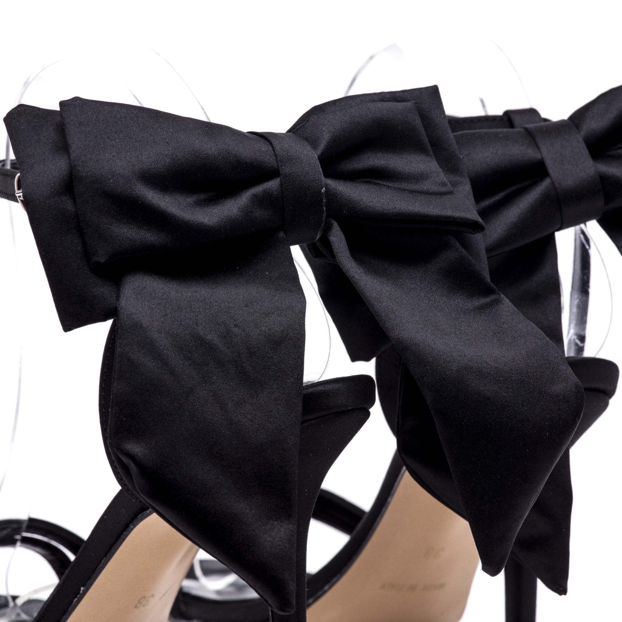 Sandalo in raso con maxi fiocco. - TreemmeCreazioni