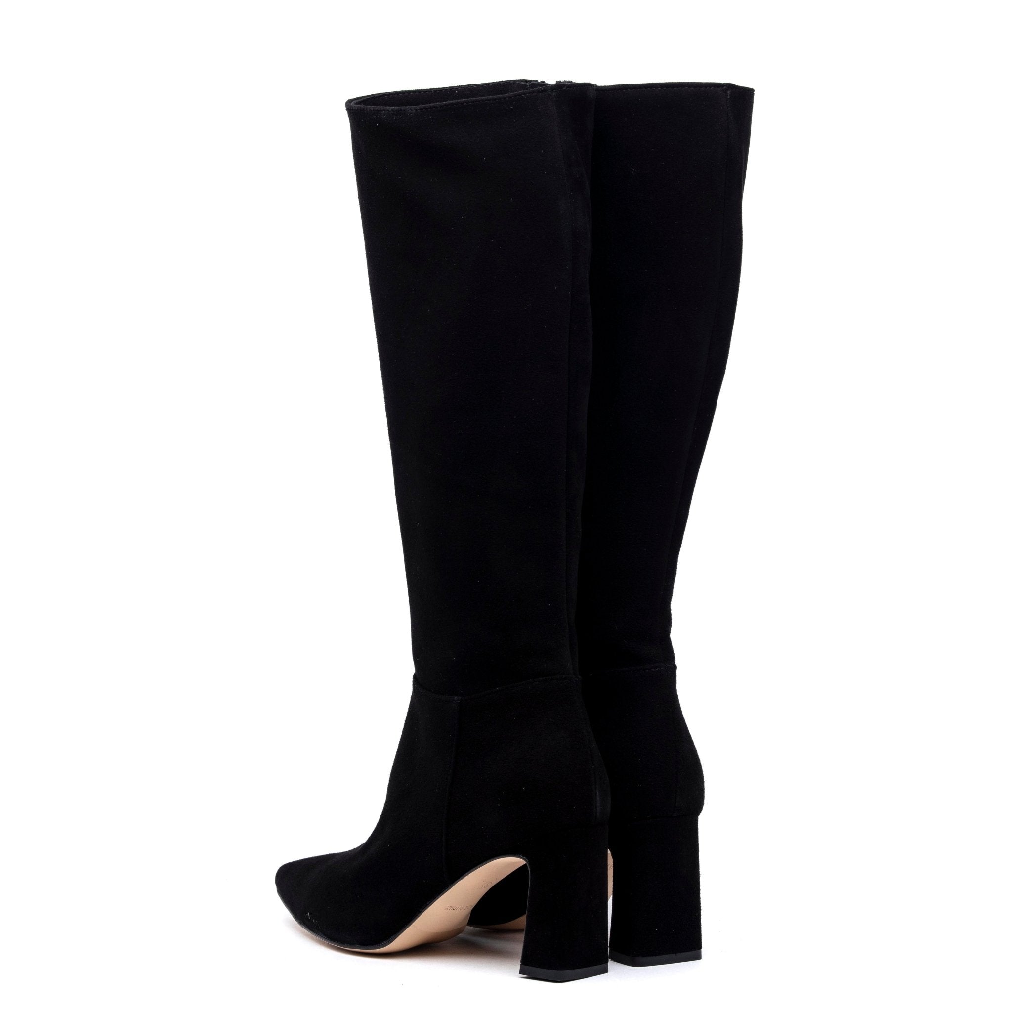 Stivale alto in pelle scamosciata con tacco. - TreemmeCreazioni