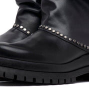 Stivaletto combat in pelle nera con borchie. - TreemmeCreazioni