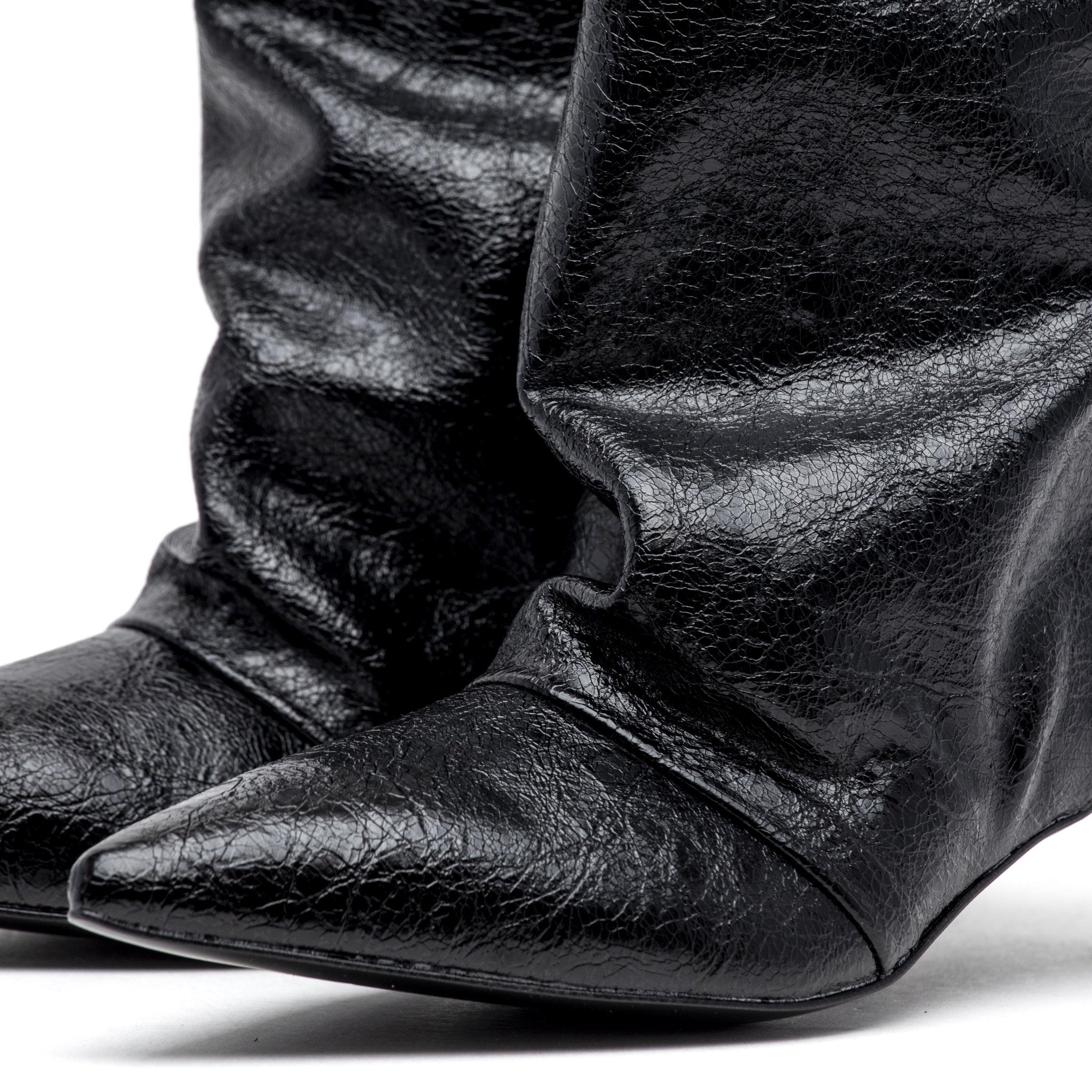 Stivaletto con tacco basso effetto stropicciato. - TreemmeCreazioni