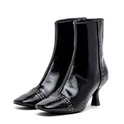 Stivaletto in naplak con forma squadrata. - TreemmeCreazioni