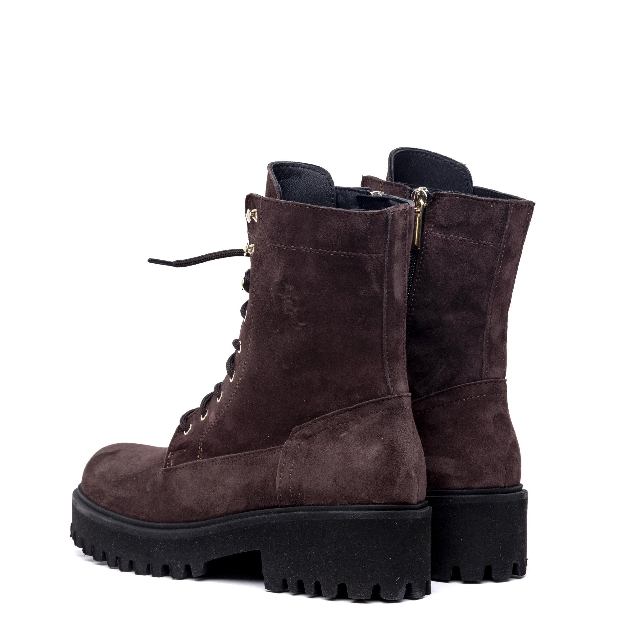 Stivaletto modello anfibio in pelle scamosciata marrone. - TreemmeCreazioni