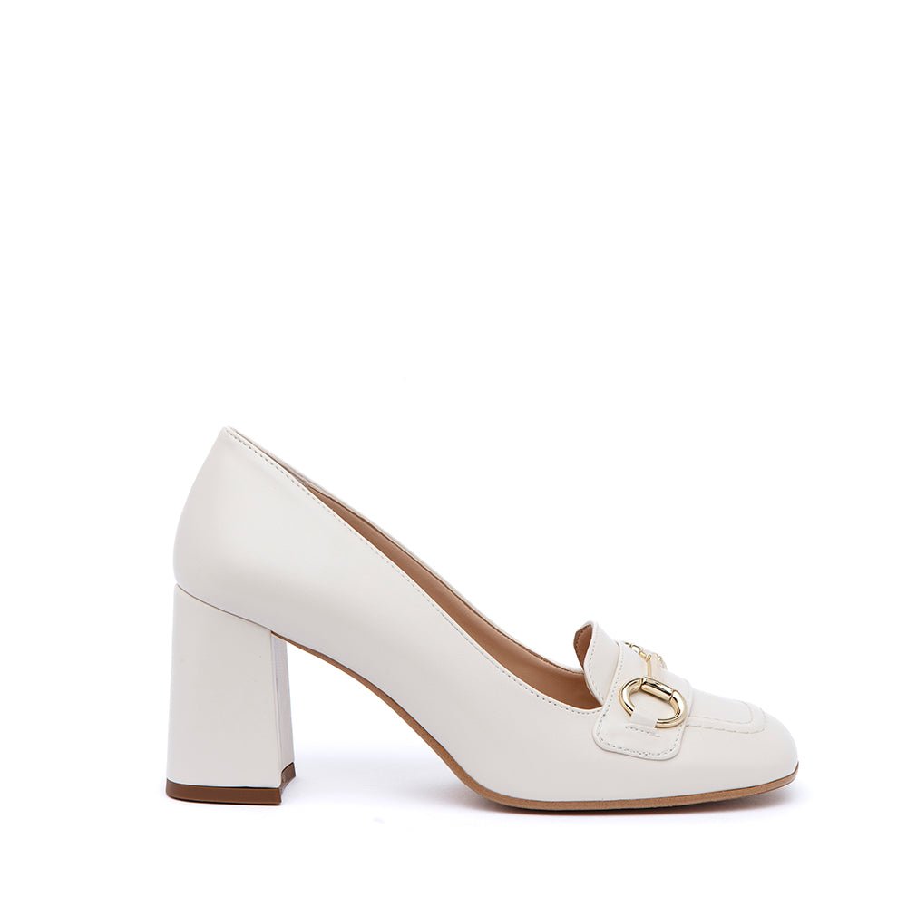 Pelle Bordeaux Gucci Sandali Bianchi Gucci Mocassini Bianchi Api