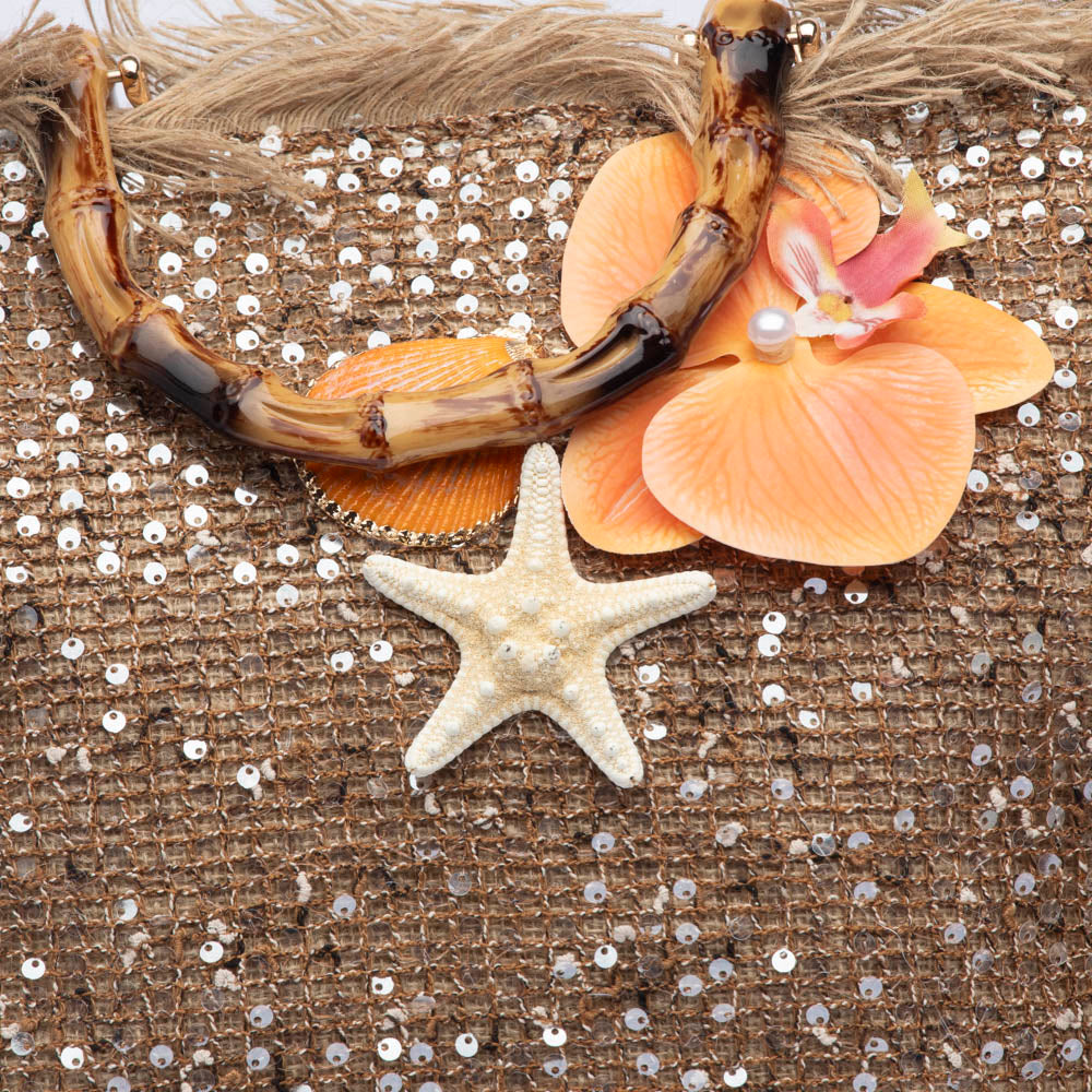 Maxi shopper in rafia naturale con paillettes.