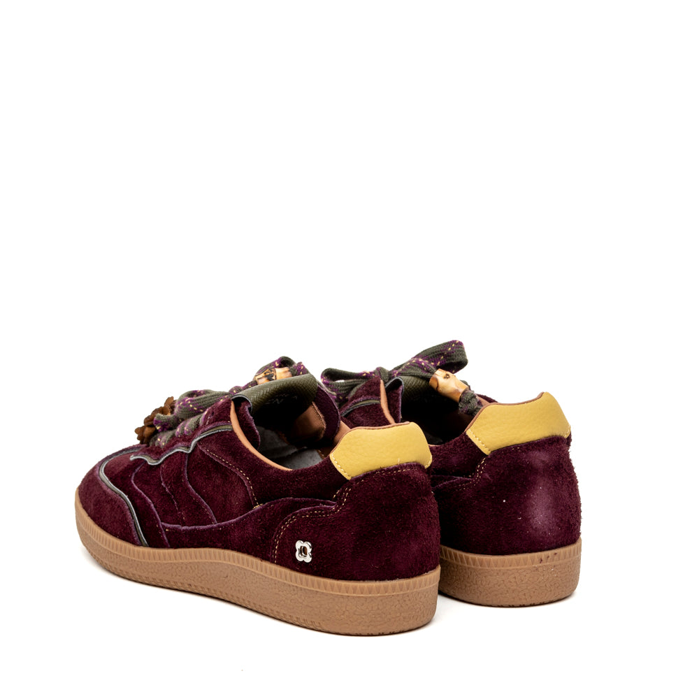 Sneakers in camoscio bordeaux.