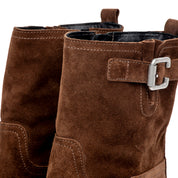 Stivaletto in pelle scamosciata.