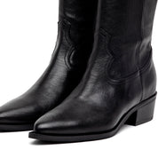 Stivale alto texano in vitello nero.