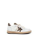 Sneakers in pelle bottolata e cavallino maculato.