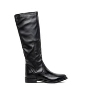 Stivale cavallerizzo in nappa con gambale elasticizzato.