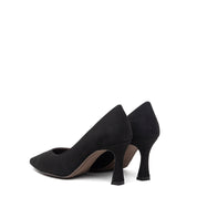 Décolleté in camoscio nero con scollo a cuore
