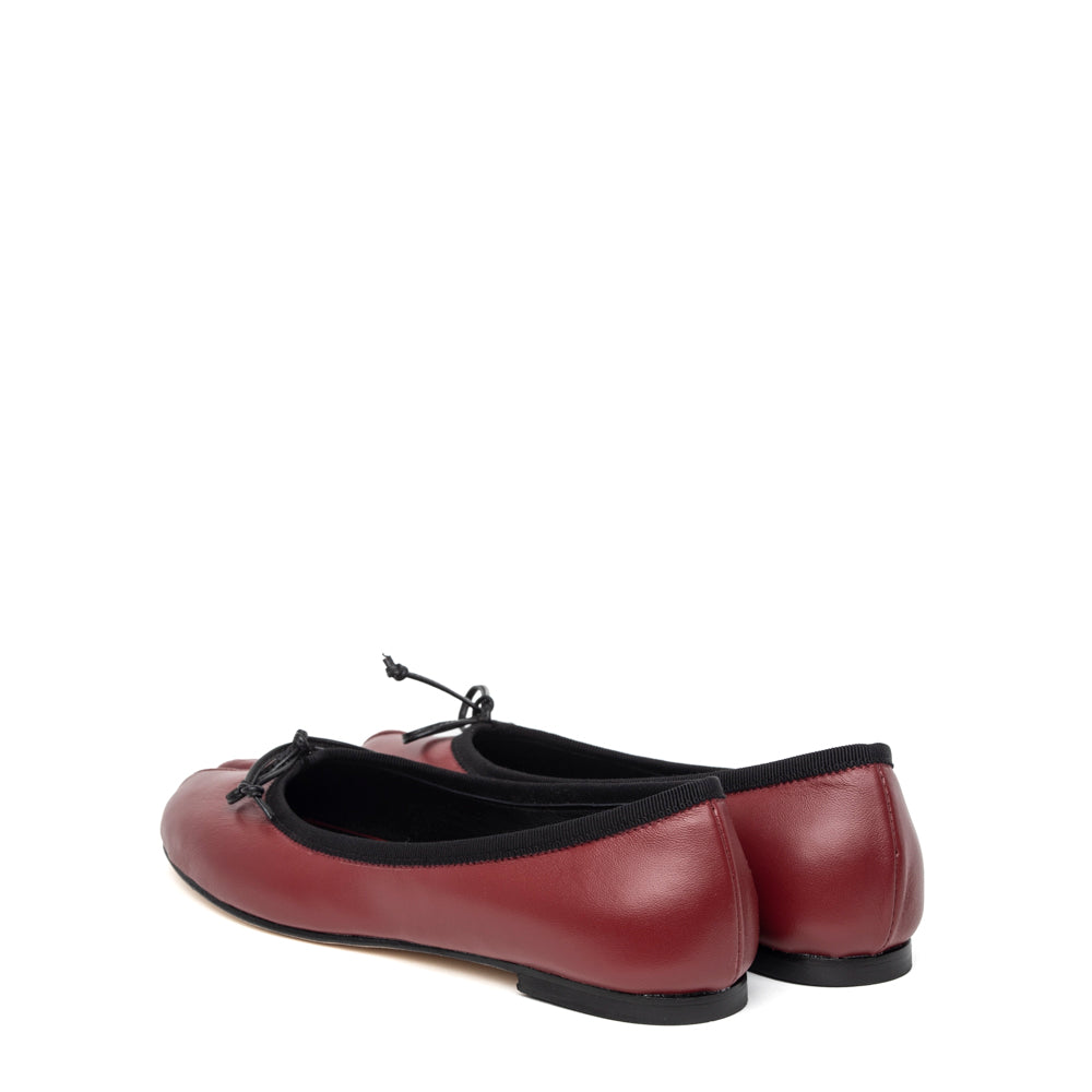 Ballerina tabi in pelle rossa con fiocchetto