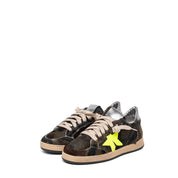 Sneakers in cavallino militare con stella