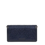 Pochette elegante con cristalli blu