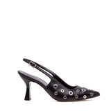 Slingback in pelle nera con anelli.