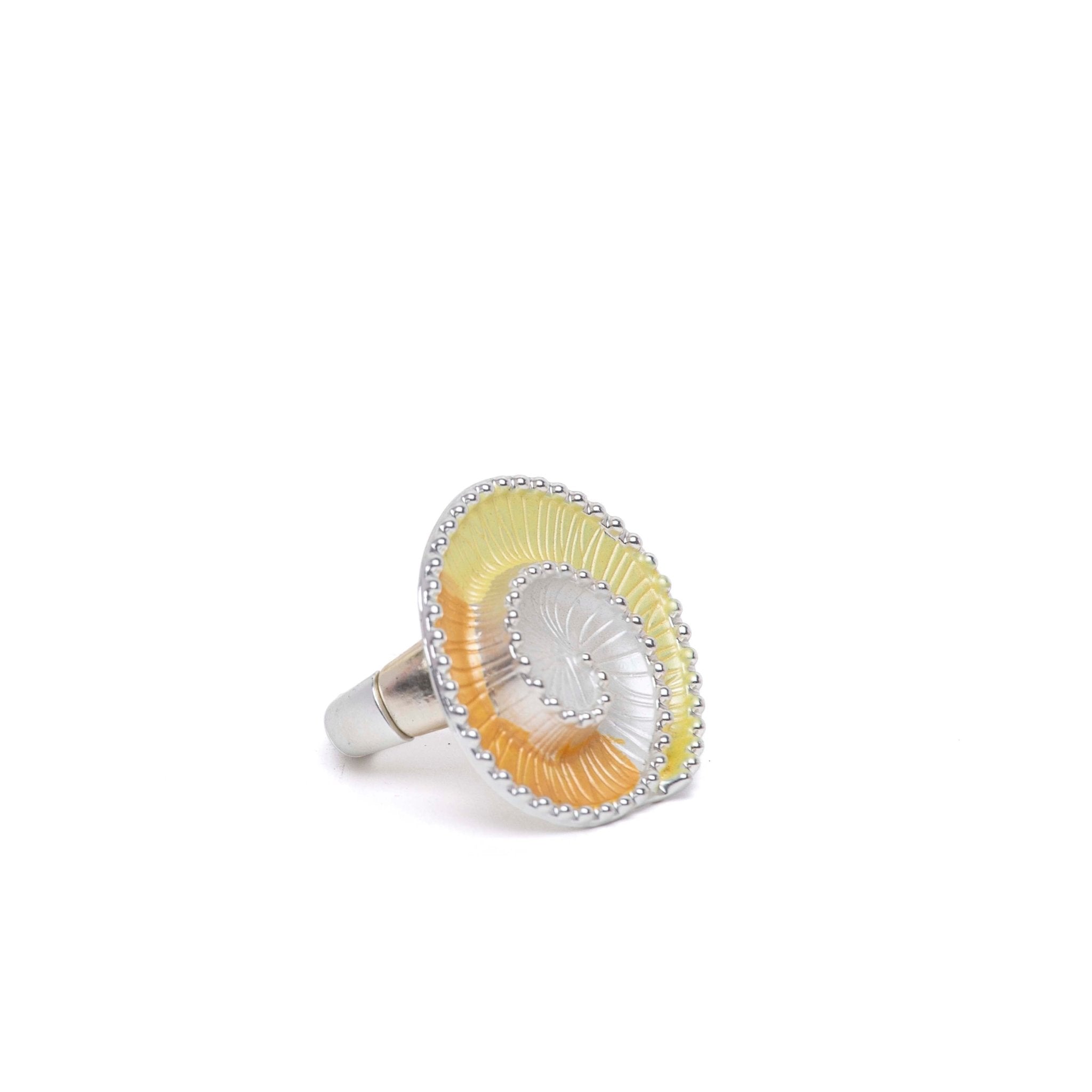 Anello etnico con sfumatura arancio giallo. - TreemmeCreazioni