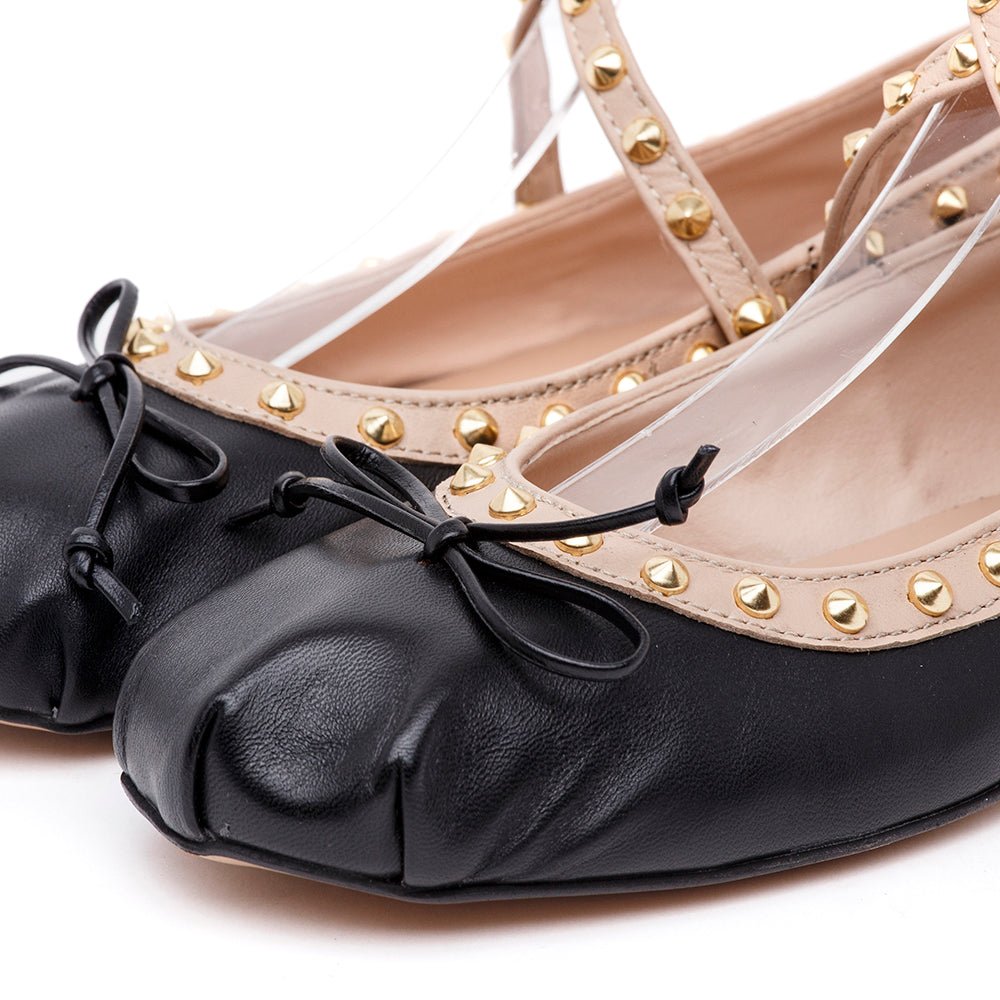 Ballerina in nappa nera con borchie oro. - TreemmeCreazioni