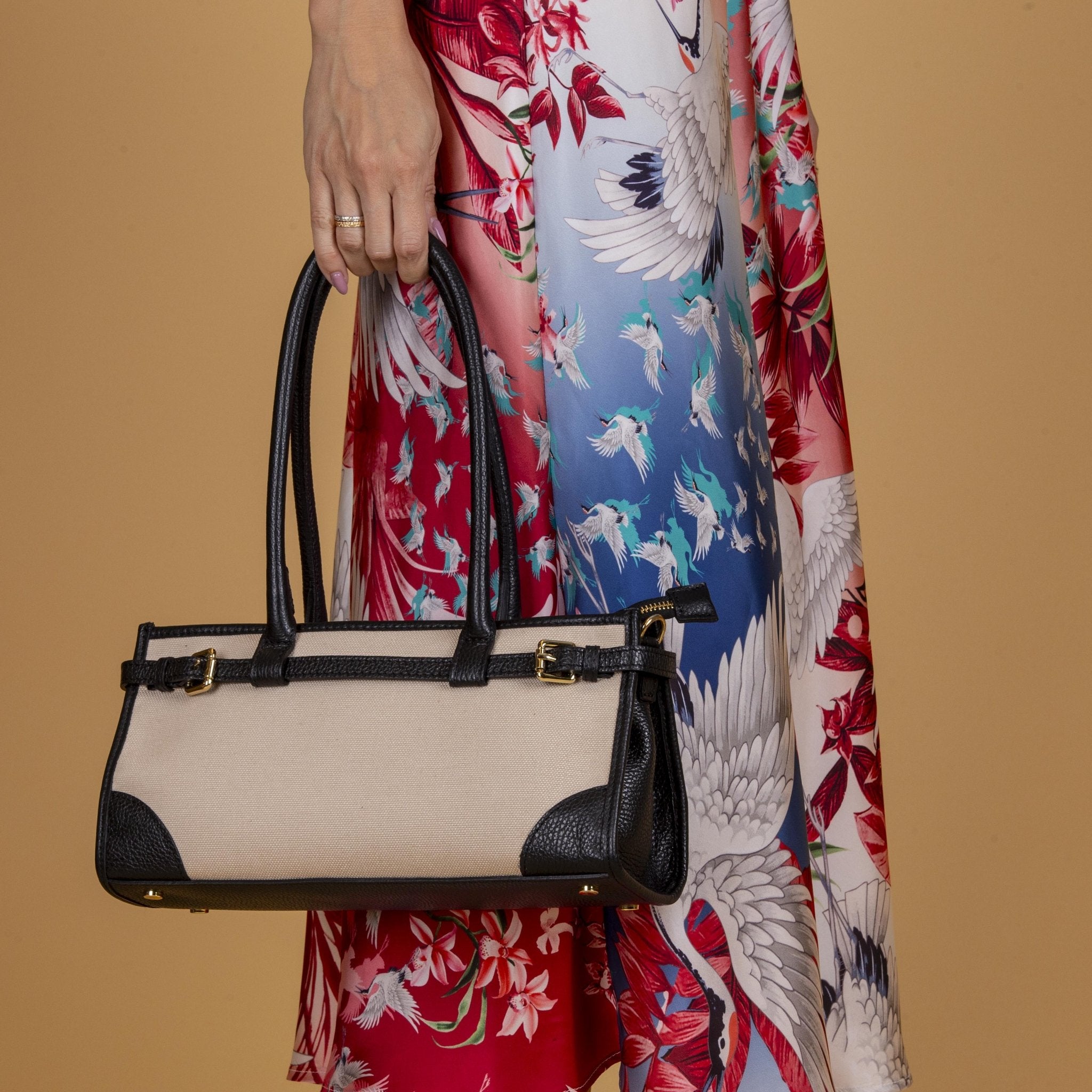 Bauletto in canvas e pelle. - TreemmeCreazioni