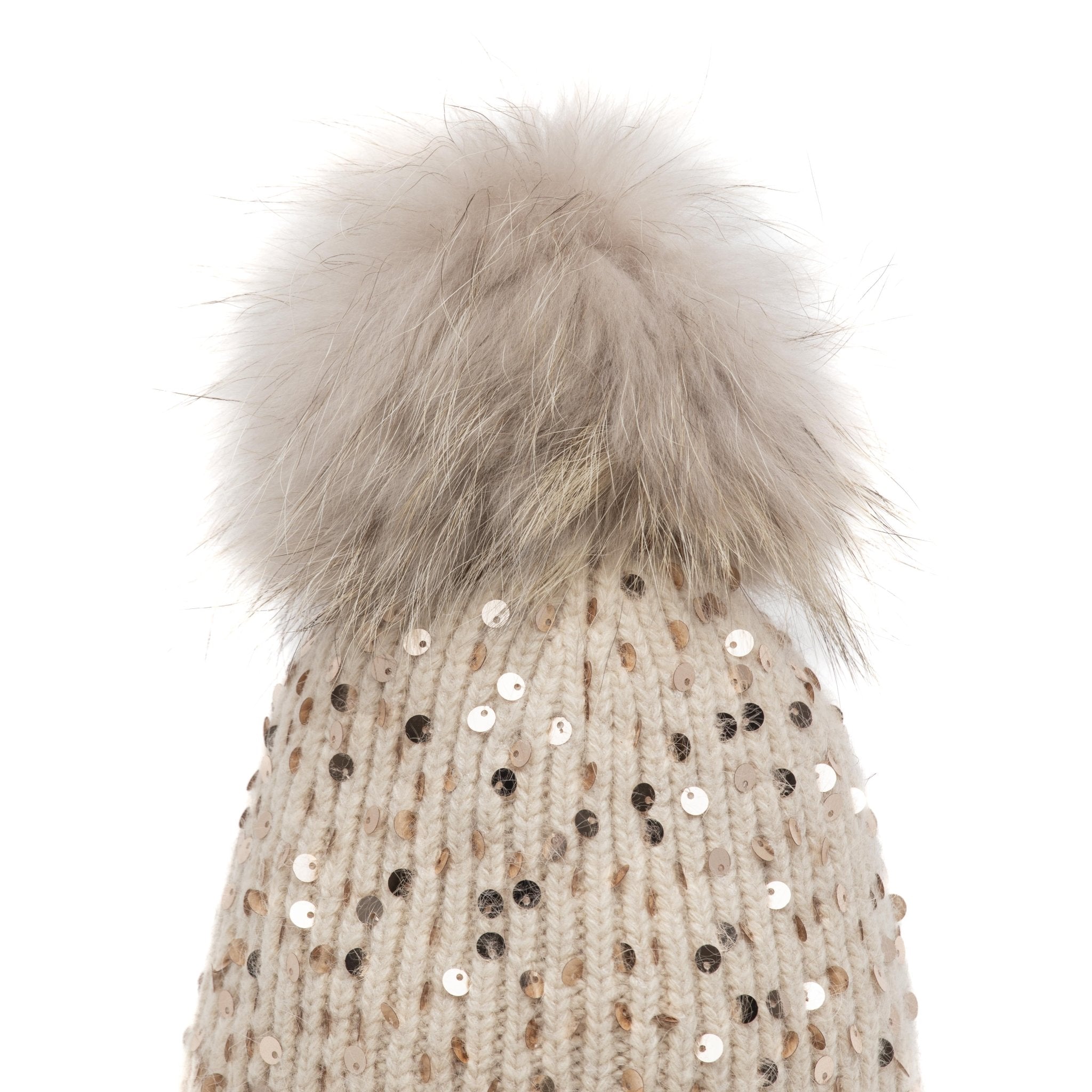 Berretto con paillettes e pon - pon. - TreemmeCreazioni
