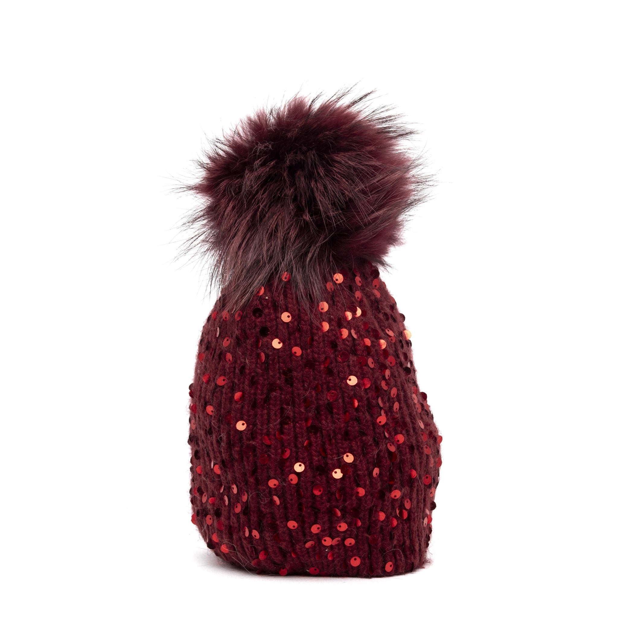 Berretto con paillettes e pon - pon. - TreemmeCreazioni