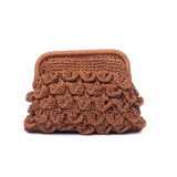 Borsa in rafia a mano color terracotta.