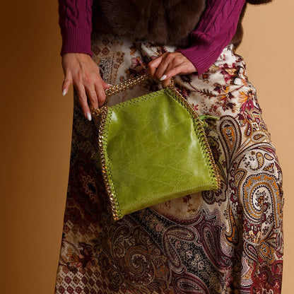 Borsa tote in pelle laminata verde. - TreemmeCreazioni