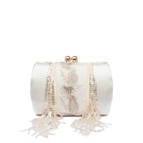 Clutch rigida in raso avorio con perline