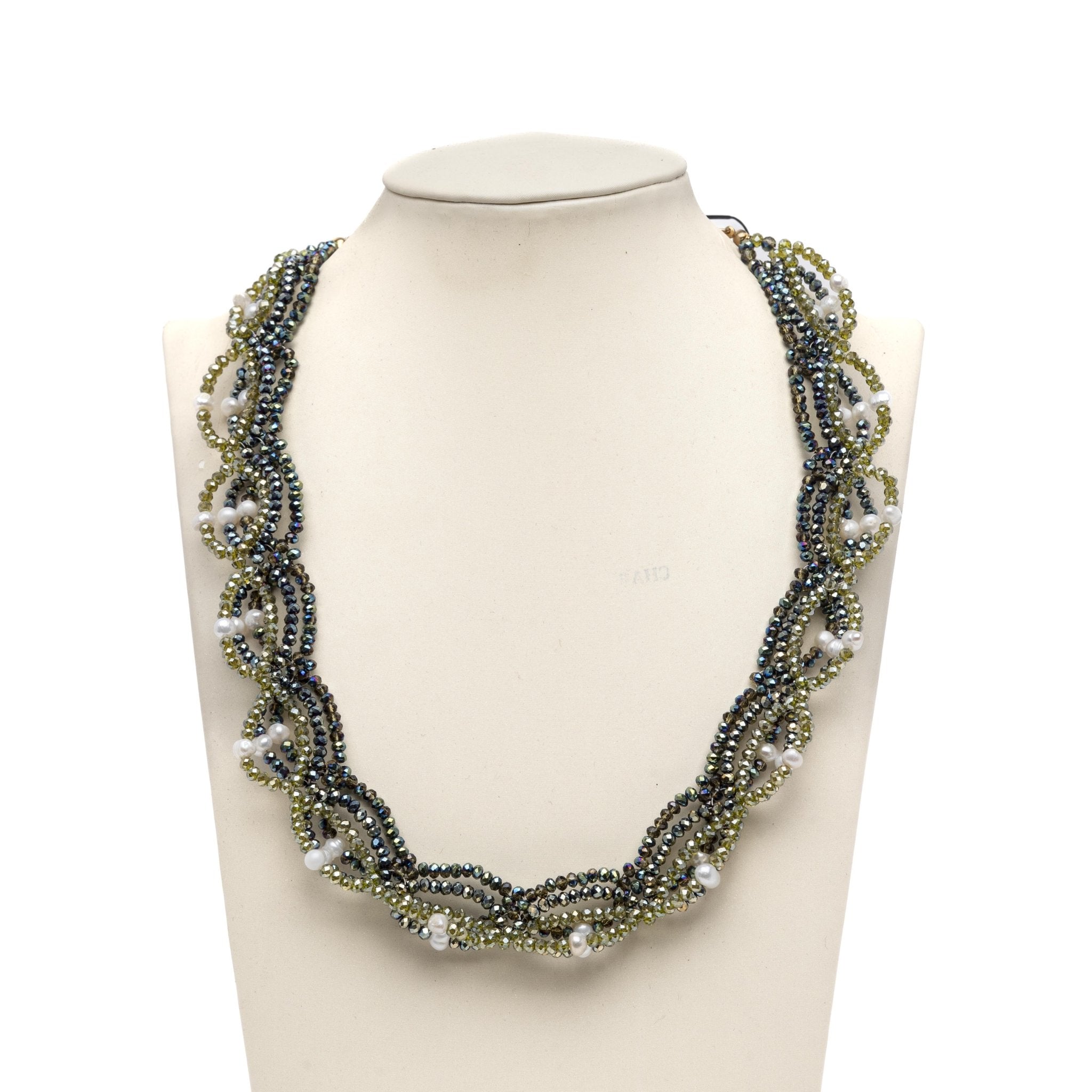 Collana girocollo con gradazioni di verde. - TreemmeCreazioni