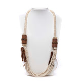 Collana lunga etnica con perline.