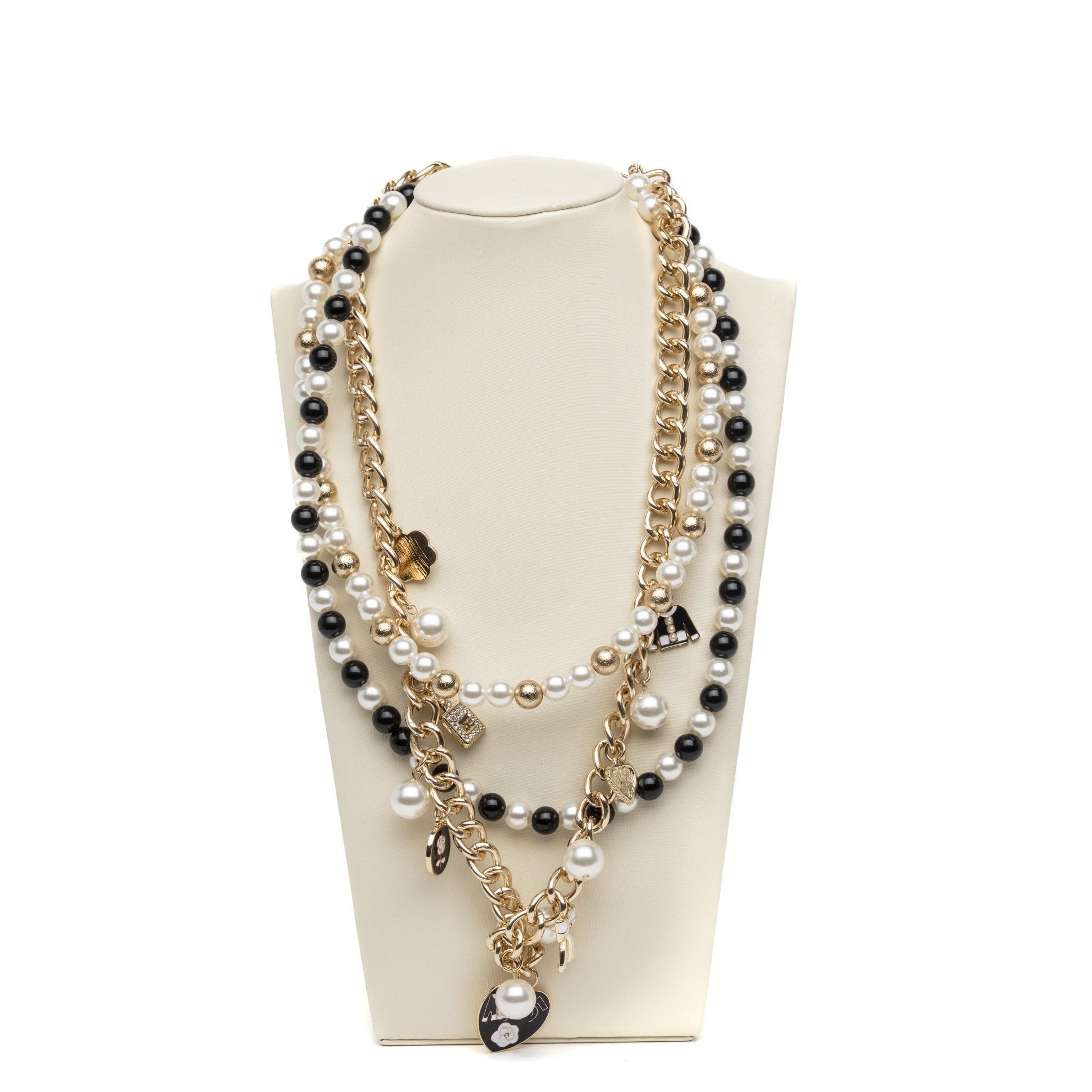 Collana multistrati con catena dorata e perle. - TreemmeCreazioni