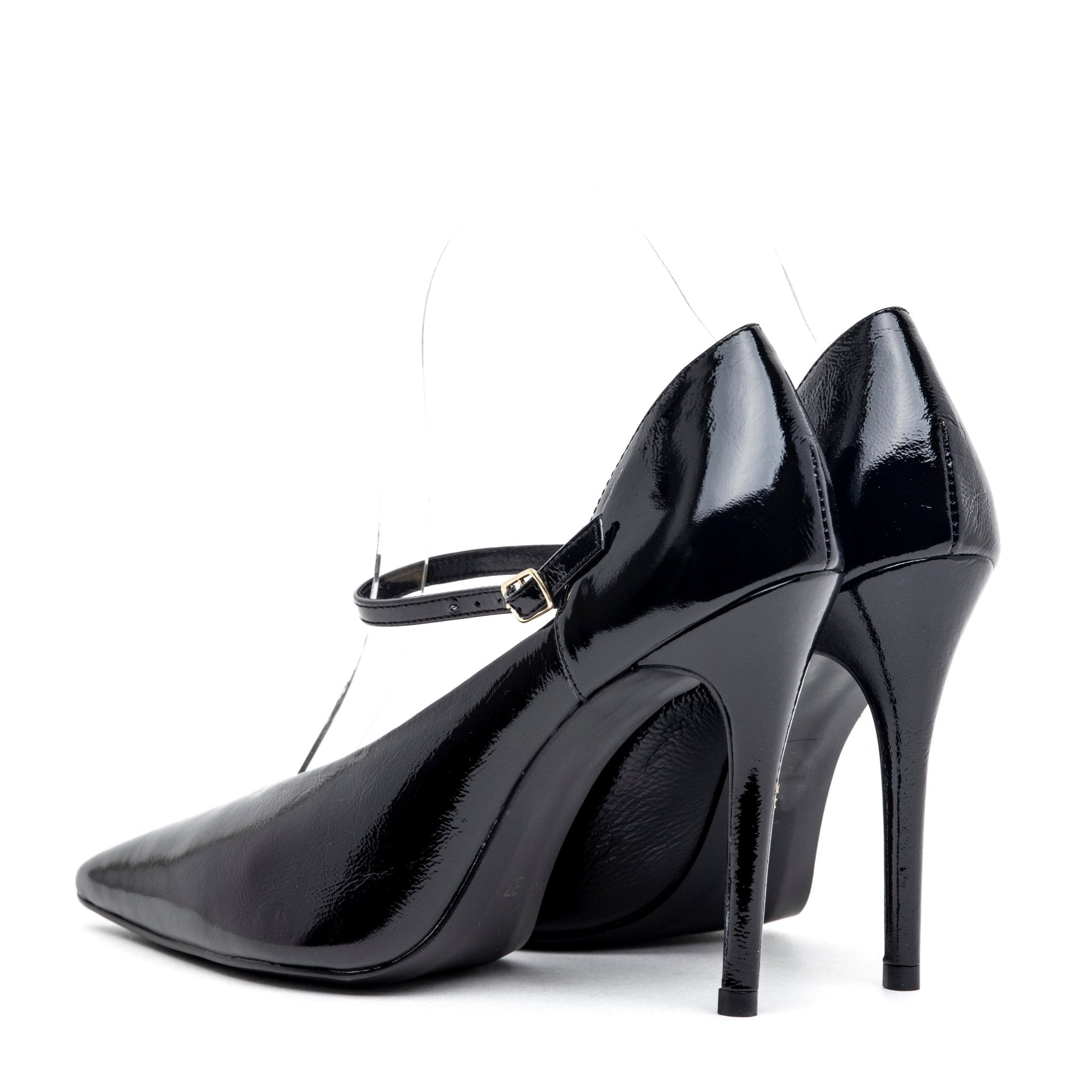Décolleté in pelle naplak nero con cinturino. - TreemmeCreazioni