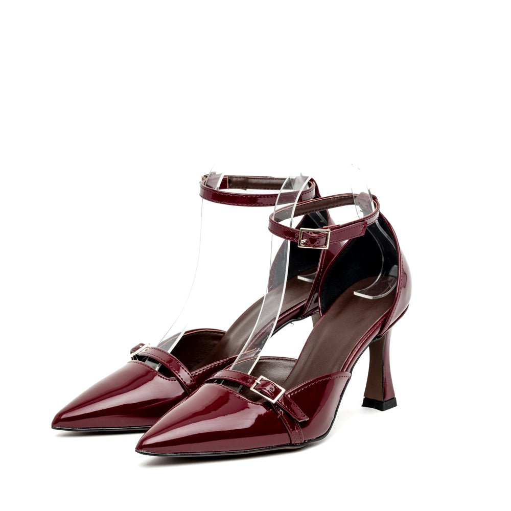 Décolleté in vernice bordeaux con cinturino. - TreemmeCreazioni