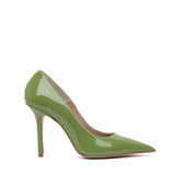 Décolleté in vernice verde oliva.
