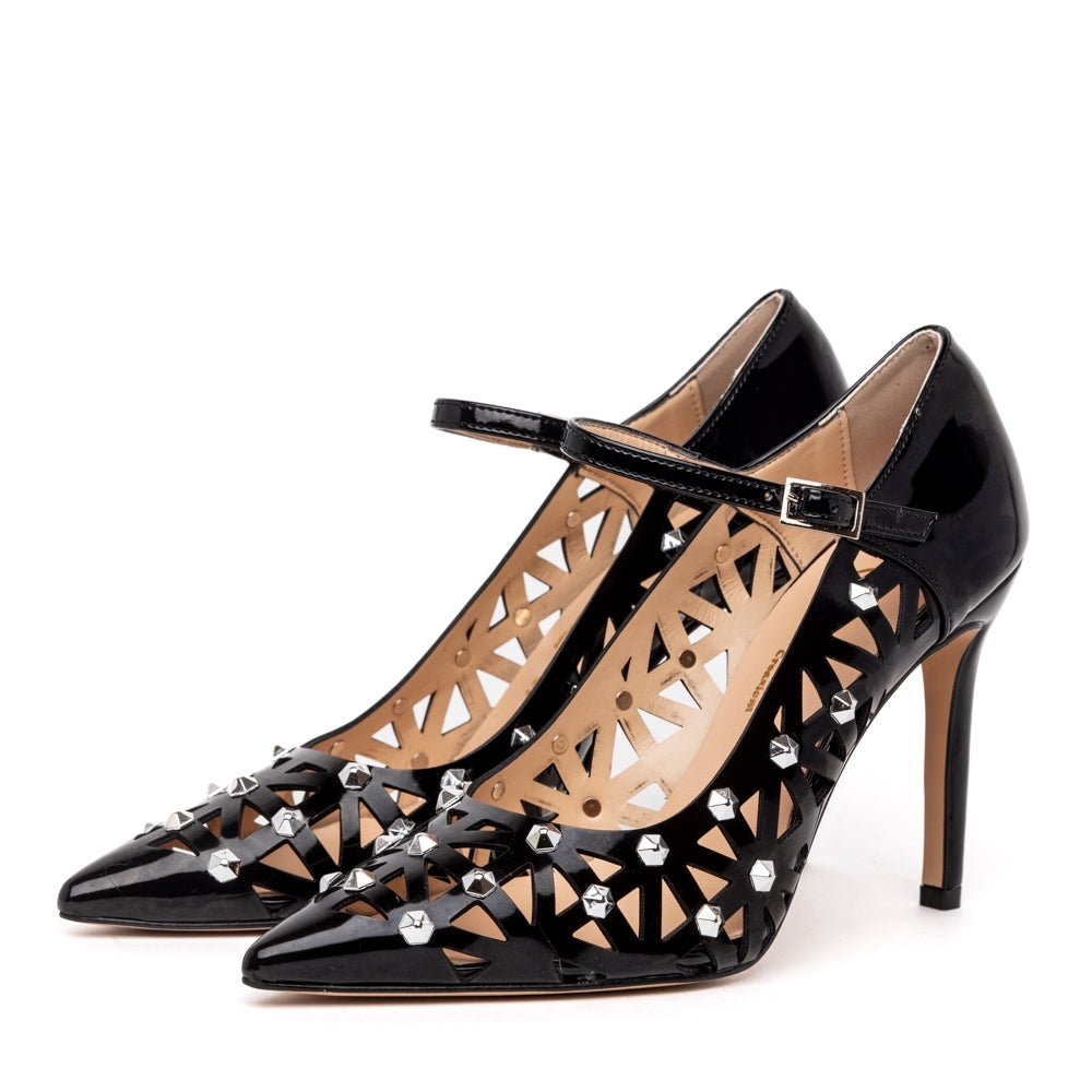 Décolleté in verniciato nero con borchie. - TreemmeCreazioni