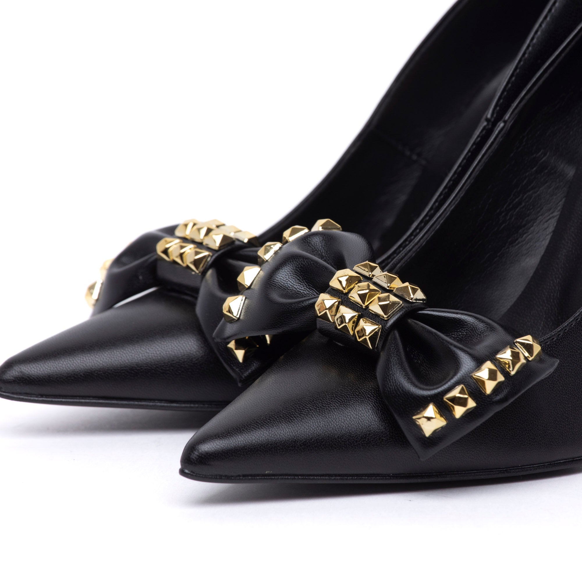 Décolleté nero con maxi fiocco. - TreemmeCreazioni