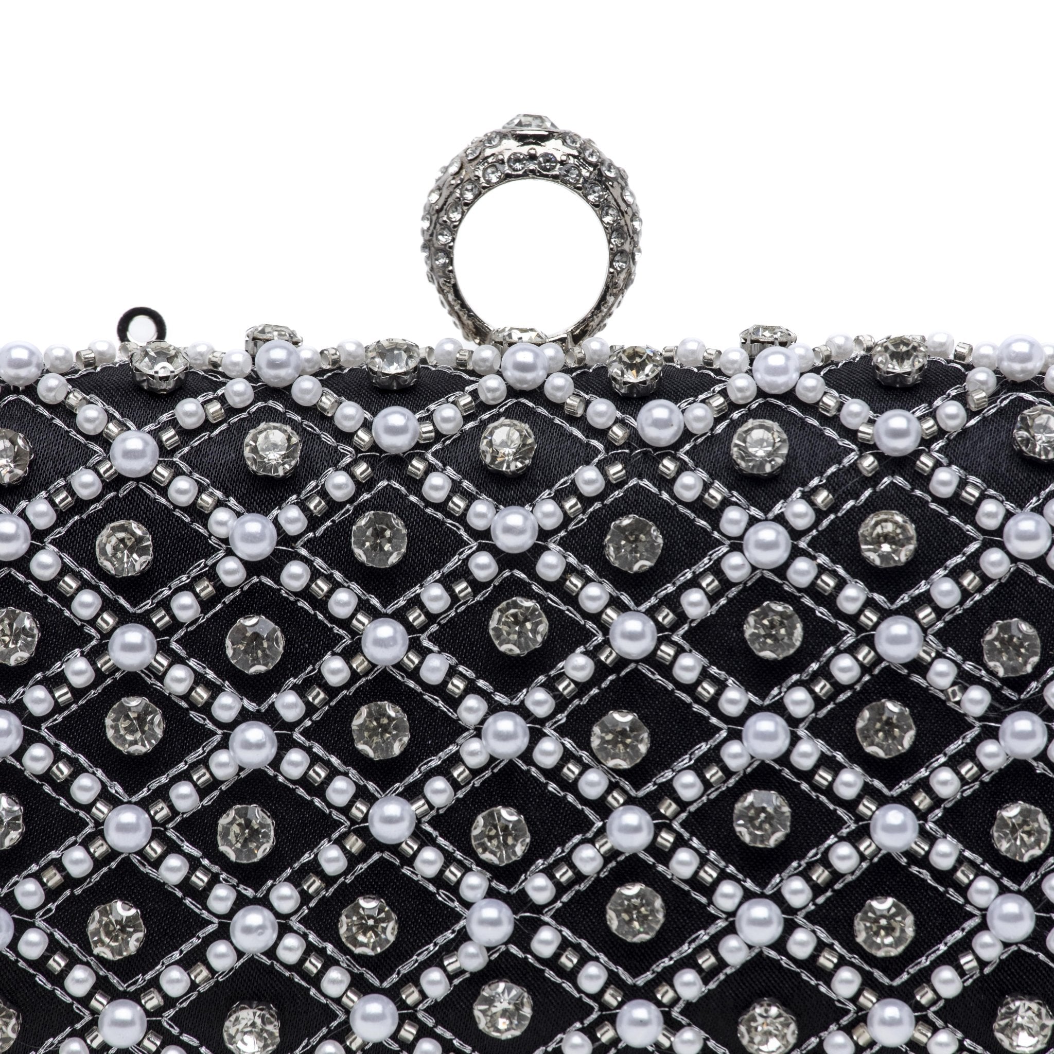 Elegante clutch in raso nero e strass. - TreemmeCreazioni