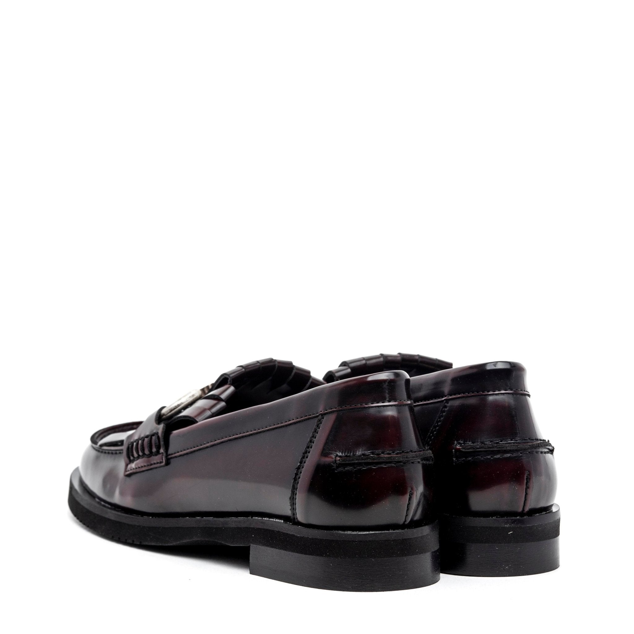 Mocassino bordeaux con frange e accessorio. - TreemmeCreazioni