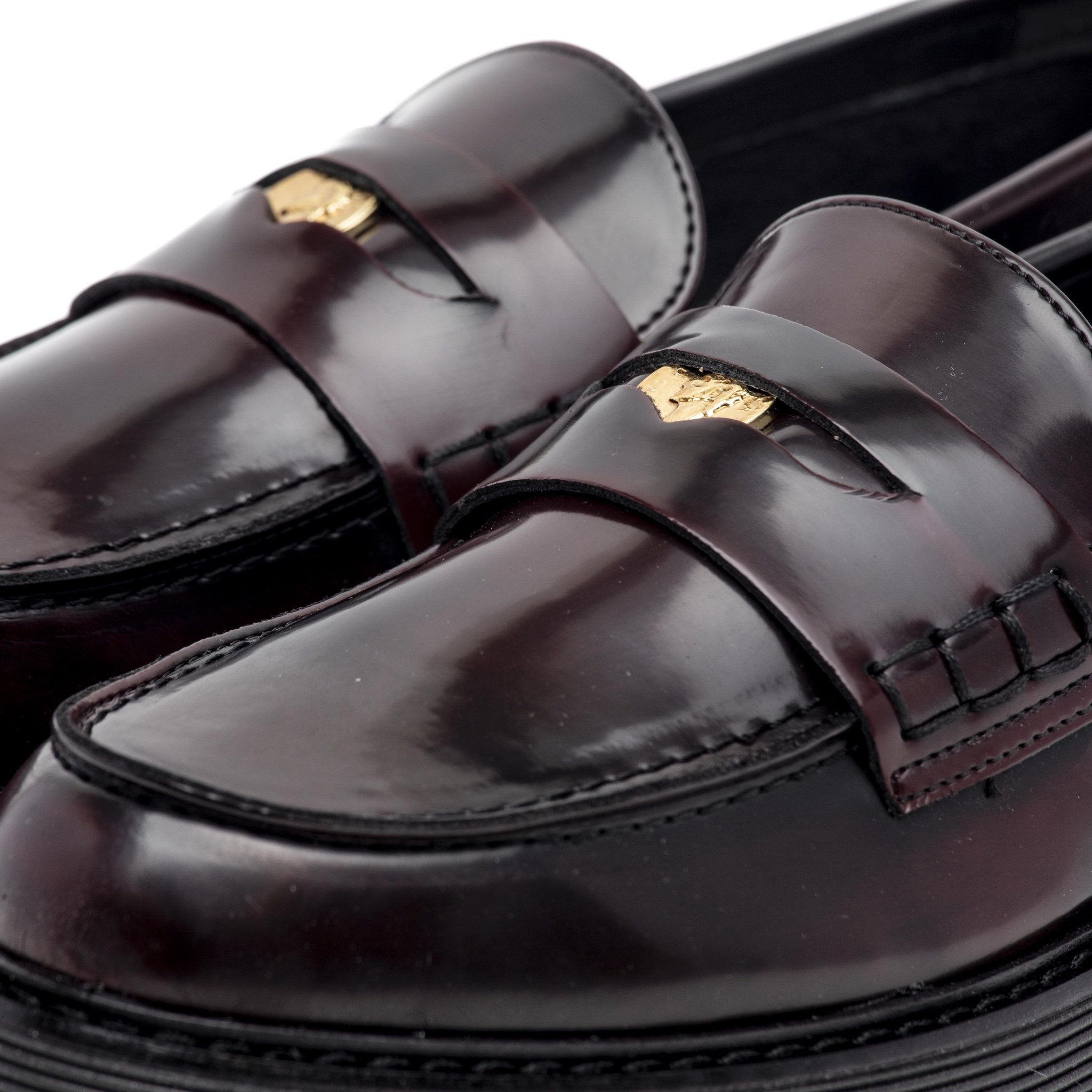 Mocassino in abrasivato bordeaux con moneta. - TreemmeCreazioni