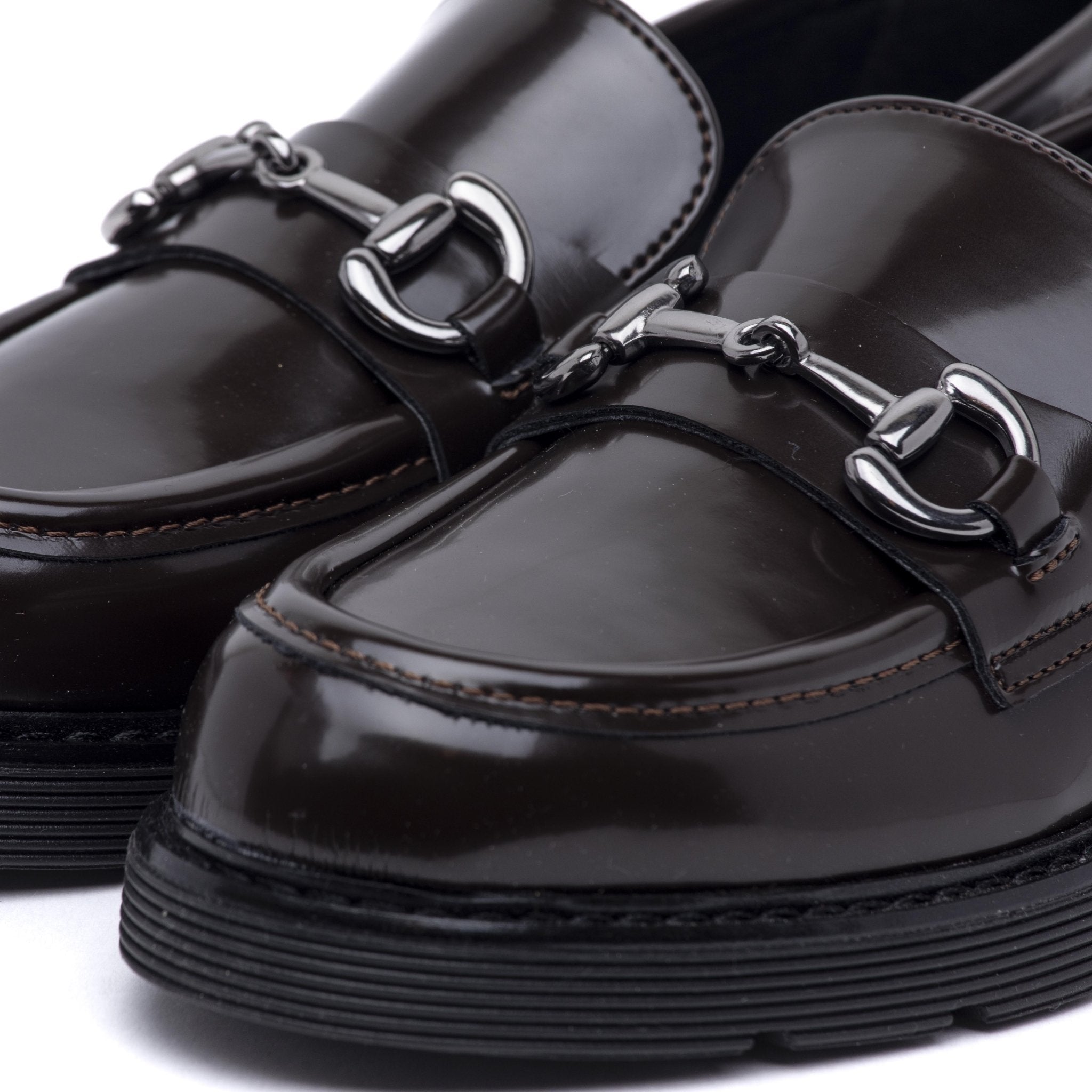 Mocassino in spazzolato cioccolato con morsetto. - TreemmeCreazioni