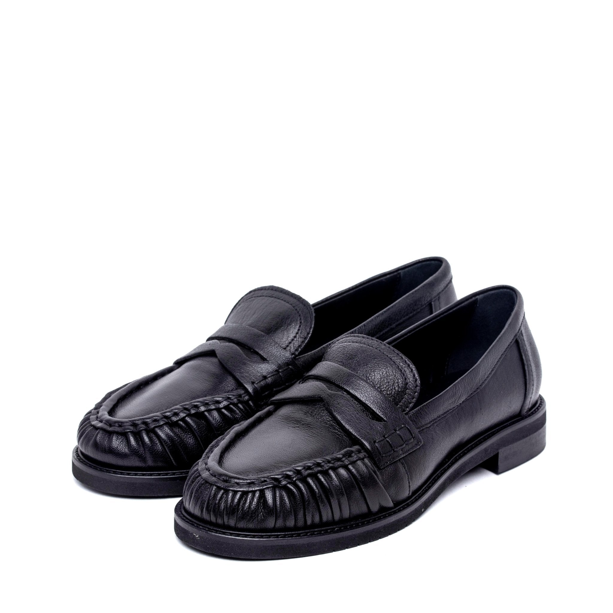 Mocassino in vitello nero con lavorazione a pinza. - TreemmeCreazioni