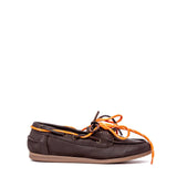 Mocassino stile indianino in pelle ingrassata cioccolato.