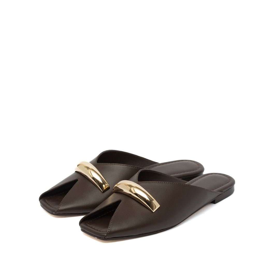 Mules in pelle color cioccolato con gioiello - TreemmeCreazioni