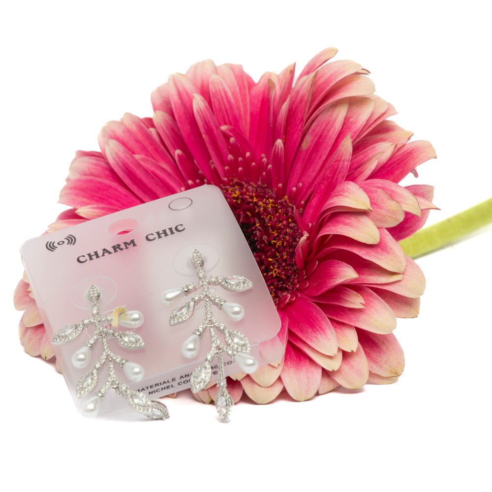 Orecchini in micro strass con perle. - TreemmeCreazioni