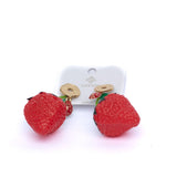Orecchini pendenti a fragola.