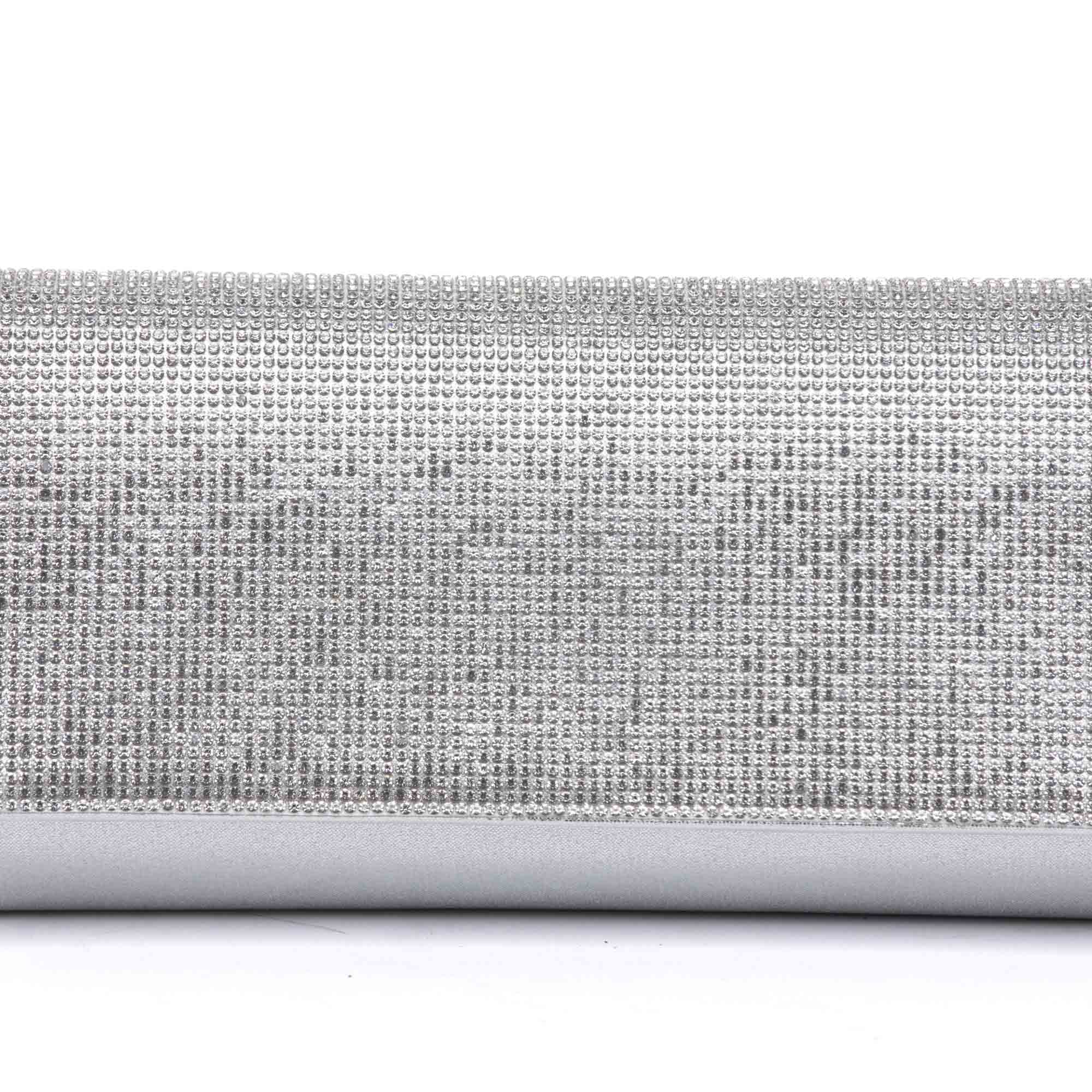 Pochette da sera in raso e micro cristalli. - TreemmeCreazioni