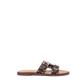 Sandalo ciabattina in pelle marrone con borchie