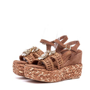 Sandalo con zeppa in rafia. - TreemmeCreazioni