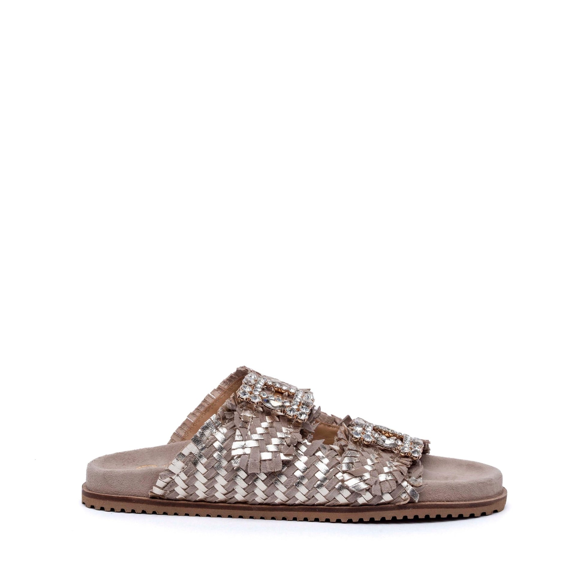 Sandalo in pelle intrecciata con TreemmeCreazioni